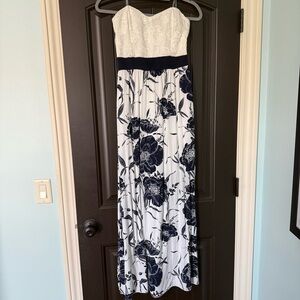 White & Navy Blue Lace Floral Strapless Maxi Dress | Size M | Lined | Style Rack